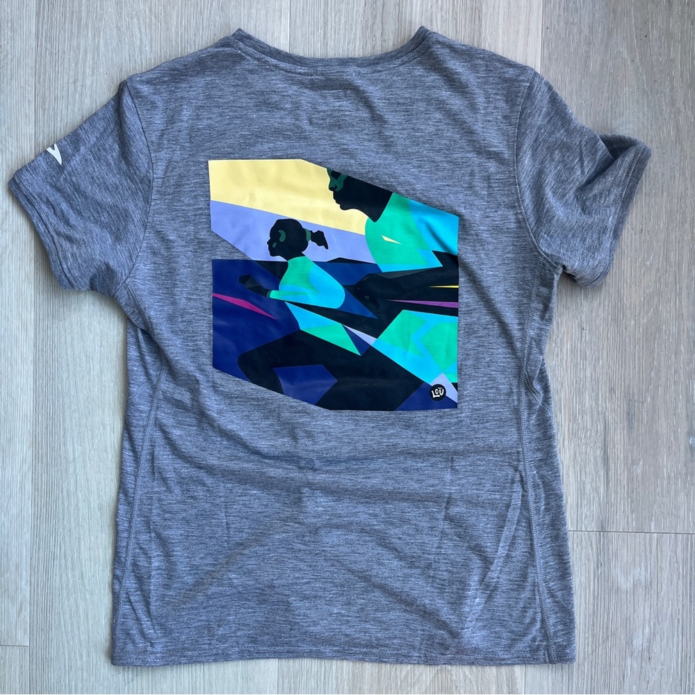 NWOT Women's Brooks Running Tee